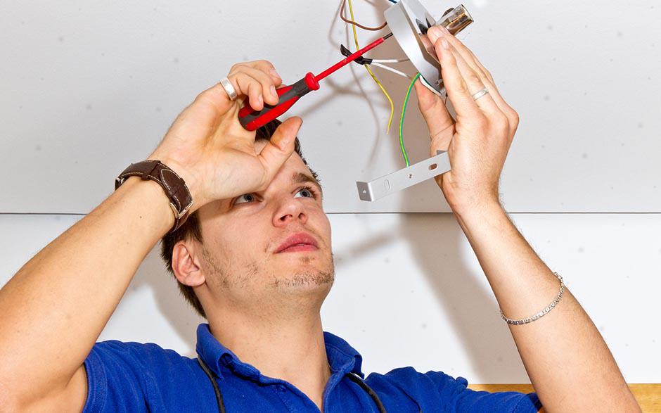 besoin d'un électricien Les Mureaux